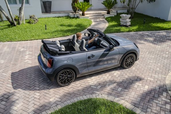 The new MINI Cooper Convertible