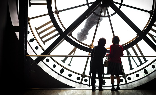 When do the clocks change?