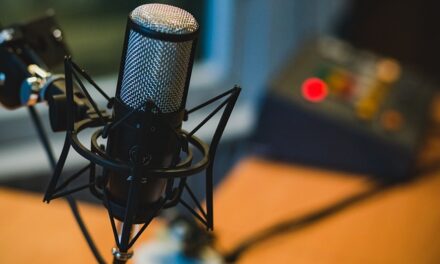 Joe Rogan: How a Comedian Became a Global Media Phenomenon
