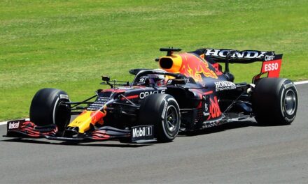 George Russell Takes Pole in Thrilling 2024 Las Vegas Grand Prix Qualifying