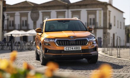 More kit, even better value: Škoda enhances specifications for Karoq with new Editions models