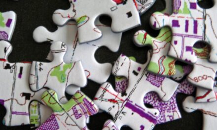 What are GCHQ Christmas puzzle games?