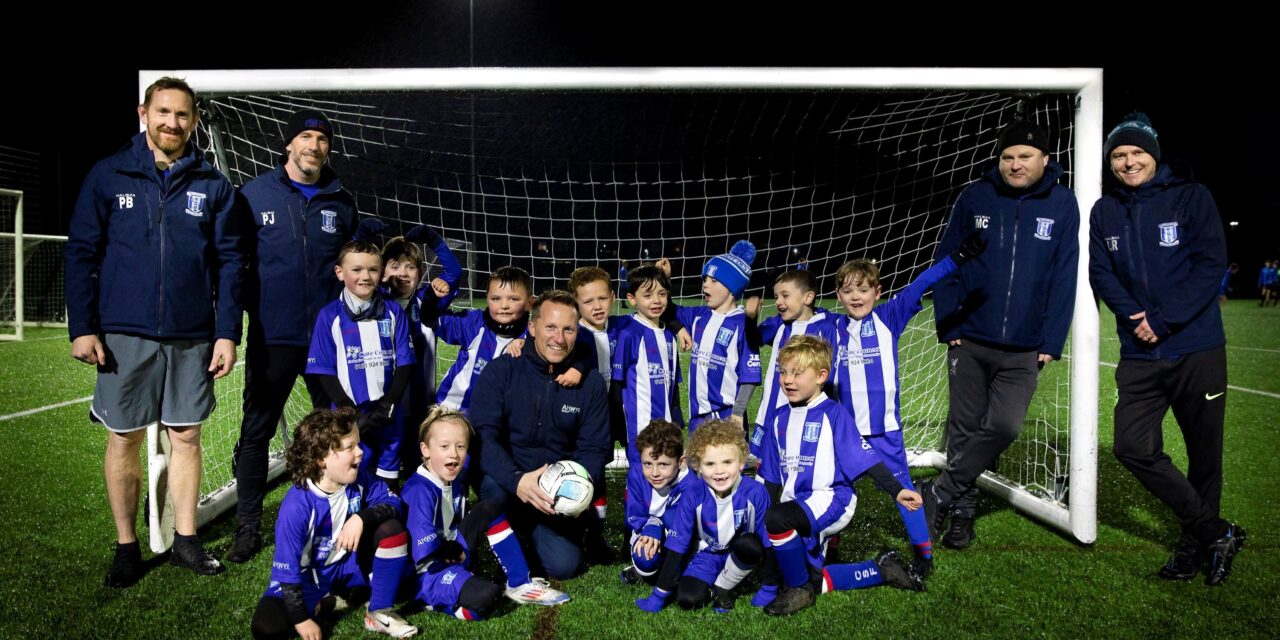 JUNIOR FOOTBALL TEAM KITTED OUT BY ANWYL