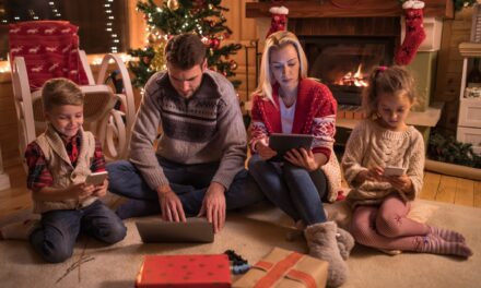 Christmas Must-Haves: Turkey, tinsel and t’internet