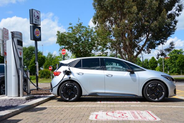 Electric car sales to increase to 440,000 in 2025, but still missing UK industry target