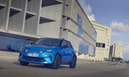 Alpine A290 now available to order from £33,500 OTR – with early buyers eligible for up to three years free servicing and a VIP experience*