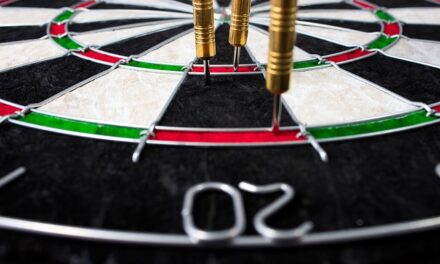 Thrilling Quarter-Final Matches Conclude at the PDC World Darts Championship
