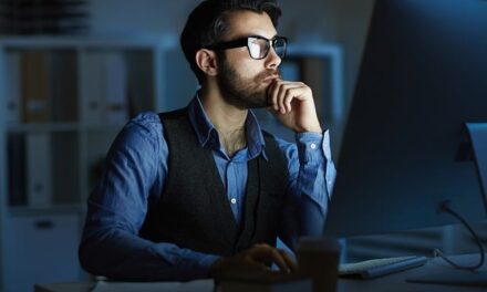 Staying Motivated as a Sole Trader: Kickstarting the New Year with Purpose