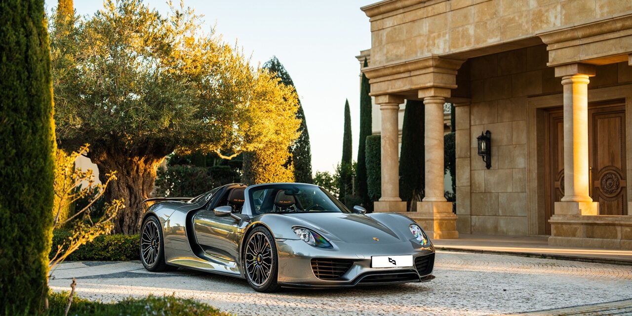 Collecting Cars flies the flag at Rétromobile to kick off The European Speed Collection auction