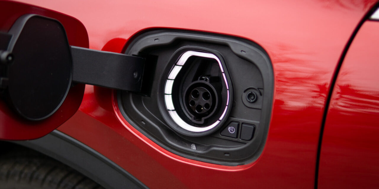 Buyers of second-hand electric vehicles could save an average of £2,560 over combustion engine equivalents