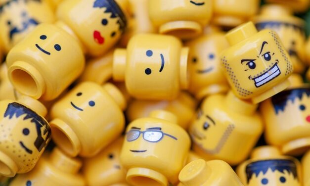 LEGO Launching Free Formula 1 Set Event at Stores Next Month