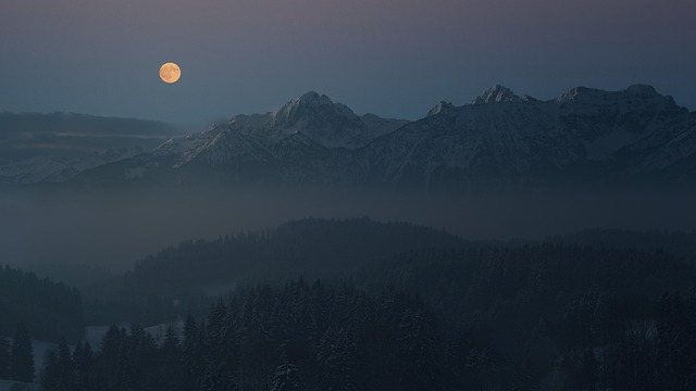 The Snow Moon: A Glimpse into February’s Full Moon