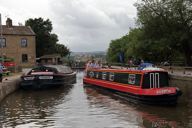 Is It Cheaper to Live on the Water in the UK? A Comprehensive Guide to Houseboat and Narrowboat Living