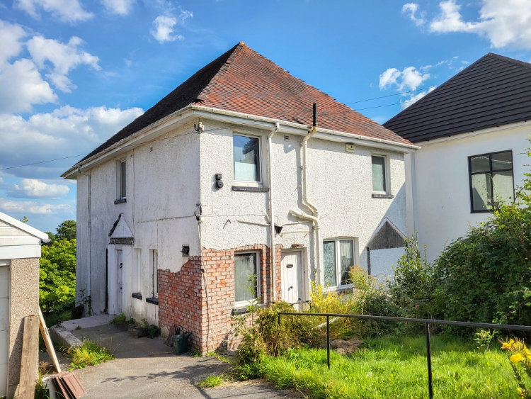 Impact of Reduced Heating on Buildings Amid the Cost of Living Crisis