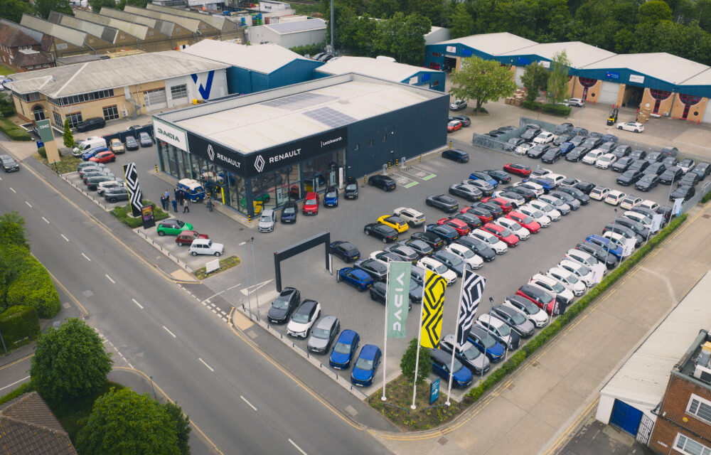 New Letchworth Renault retailer is the first to feature the brand’s new network corporate identity