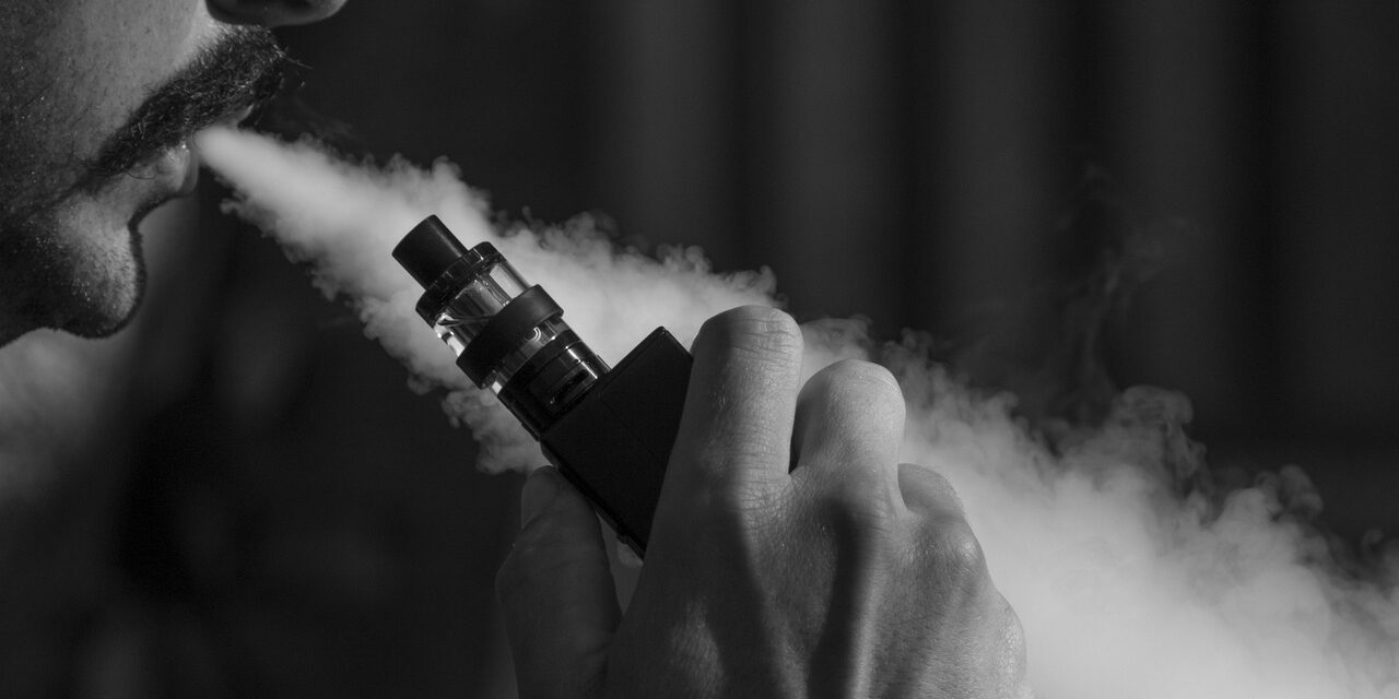 Should You Buy Vapes Online or In Person?