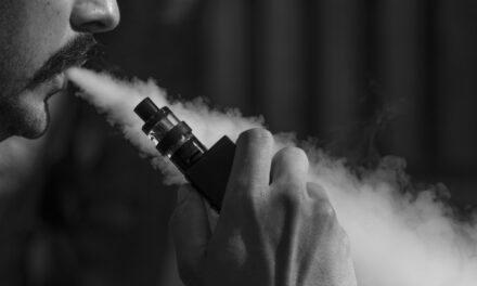 Should You Buy Vapes Online or In Person?