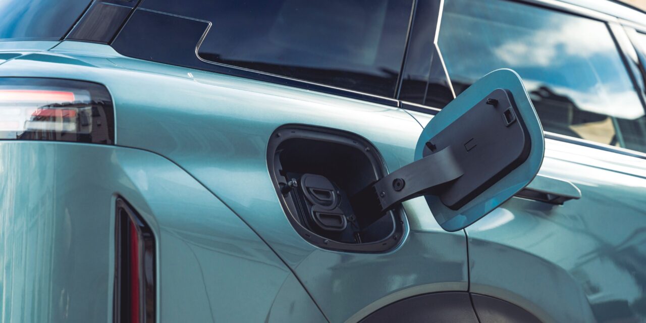Range, over! OMODA&JAECOO UK takes record sales for Super Hybrid System-equipped SUVs