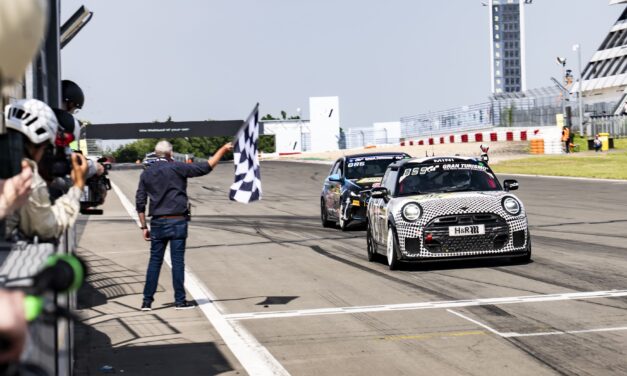 On the podium again! MINI JCW and Bulldog Racing in 2nd place in the SP3T-class at 24-hour race at the Nürburgring