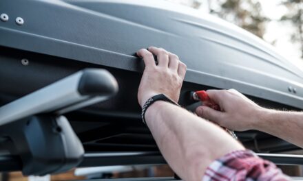 Insecure roof box installation could lead to £2,500 fines as over half of UK drivers lack confidence in setup