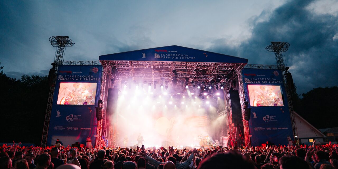 PICTURES – THE SCRIPT & TOM WALKER – SCARBOROUGH OPEN AIR THEATRE