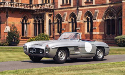 Special opportunity to own highly desirable late-production 300SL Roadster
