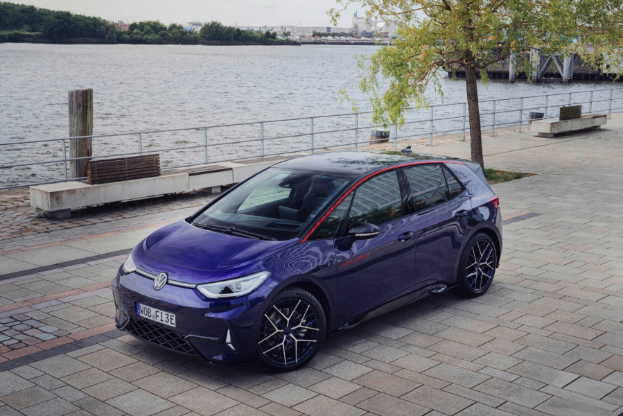 Volkswagen ID.3 GTX Fire & Ice: 1990s special edition reimagined for the 21st century