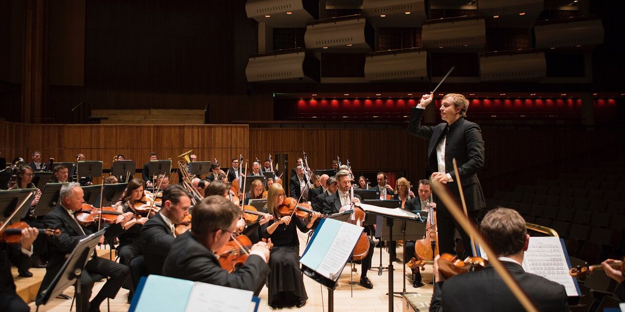 ORCHESTRAL MUSIC BECOMES THE PLAYLIST OF RELAXING SUMMER HOLIDAYS