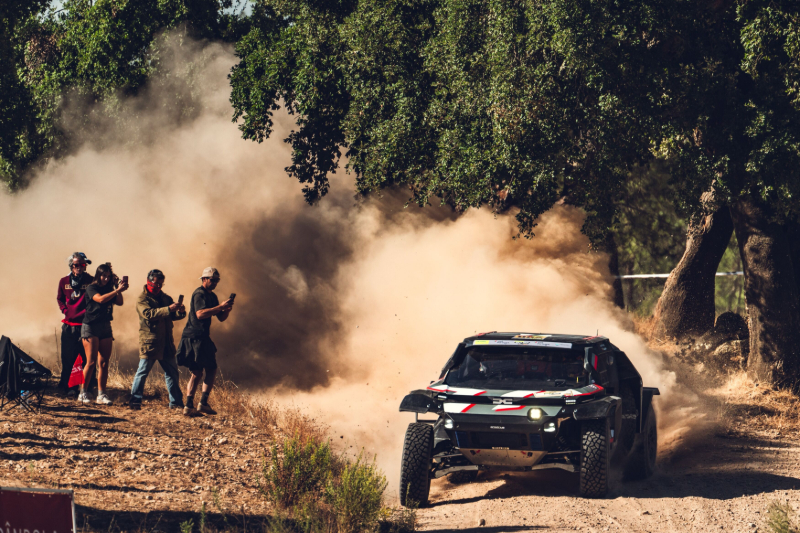 Loeb and Boulanger take third for the Dacia Sandriders in Portugal