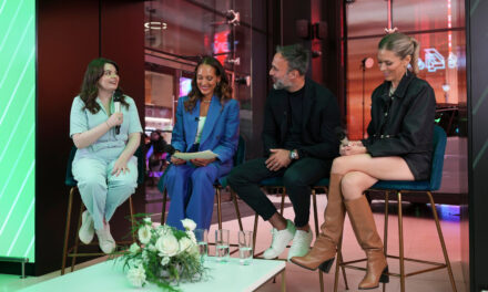 Style icons meet: Daisy Lowe leads the celebrity celebration of the Renault 4 E-Tech electric coming to the heart of the West End