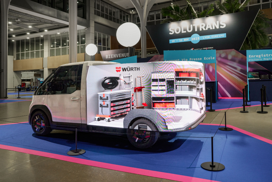 Kia unveils PV5 Chassis Cab and the “Kia Business Solutions Ecosystem” at SOLUTRANS 2025: a new benchmark for modular electric vans