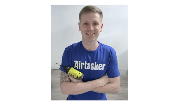 Lathom Man Earns 2025 Top Tasker Recognition for Work Across the Northwest