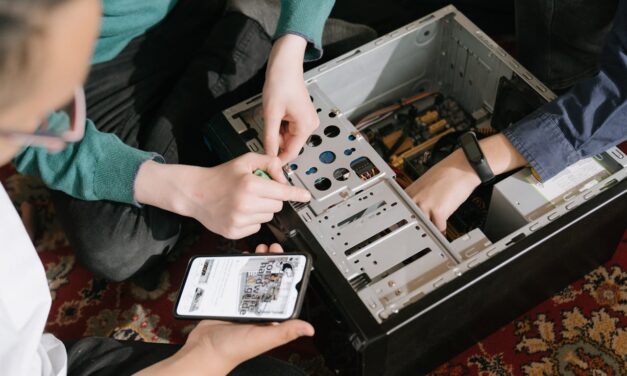 How North West Businesses Can Dispose of IT Equipment Responsibly