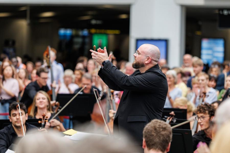 CBSO performs Dolly Parton tribute at New Street Station